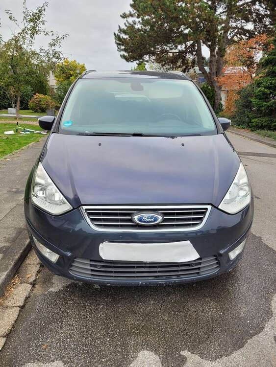 Ford Galaxy 217.800 km 4.000 € Willich 47877