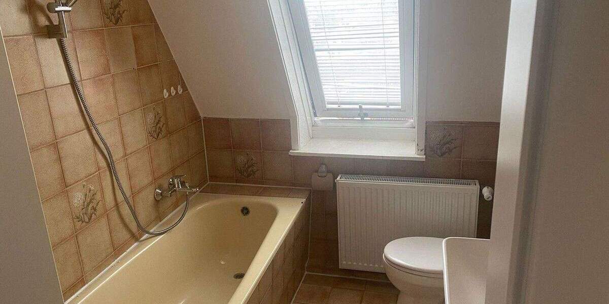 Helle 3-Zimmer-Wohnung in zentraler Lage inkl. Garage - Blumenthal - WG-geeignet 3 zimmer