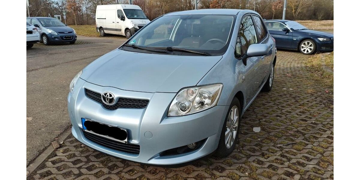 Toyota Auris 154.000 km 4.200 &euro; Eggenstein-Leopoldshafen 76344