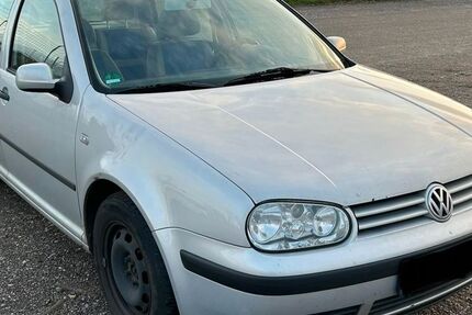 VW Golf 299.000 km 800 &euro; Ettenheim 77955