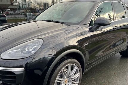 Porsche Cayenne 127.900 km 35.900 € Fürth 90765
