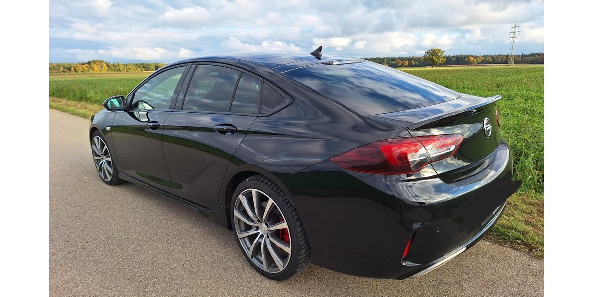 Opel Insignia Grand Sport 2.0 BTurbo D 4x4 Autom.GSI 82.000 km 21.000 &euro; Sauerlach 82054