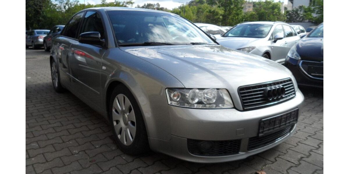 Audi A4 275.908 km 2.399 &euro; Regensburg 93055
