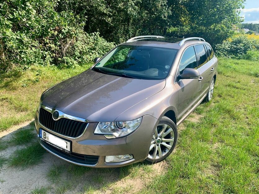 Skoda Superb 176.647 km 7.700 € Brieselang 14656