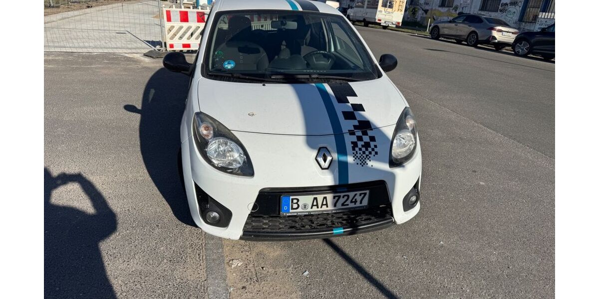 Renault Twingo 231.000 km 999 &euro; Berlin 12057