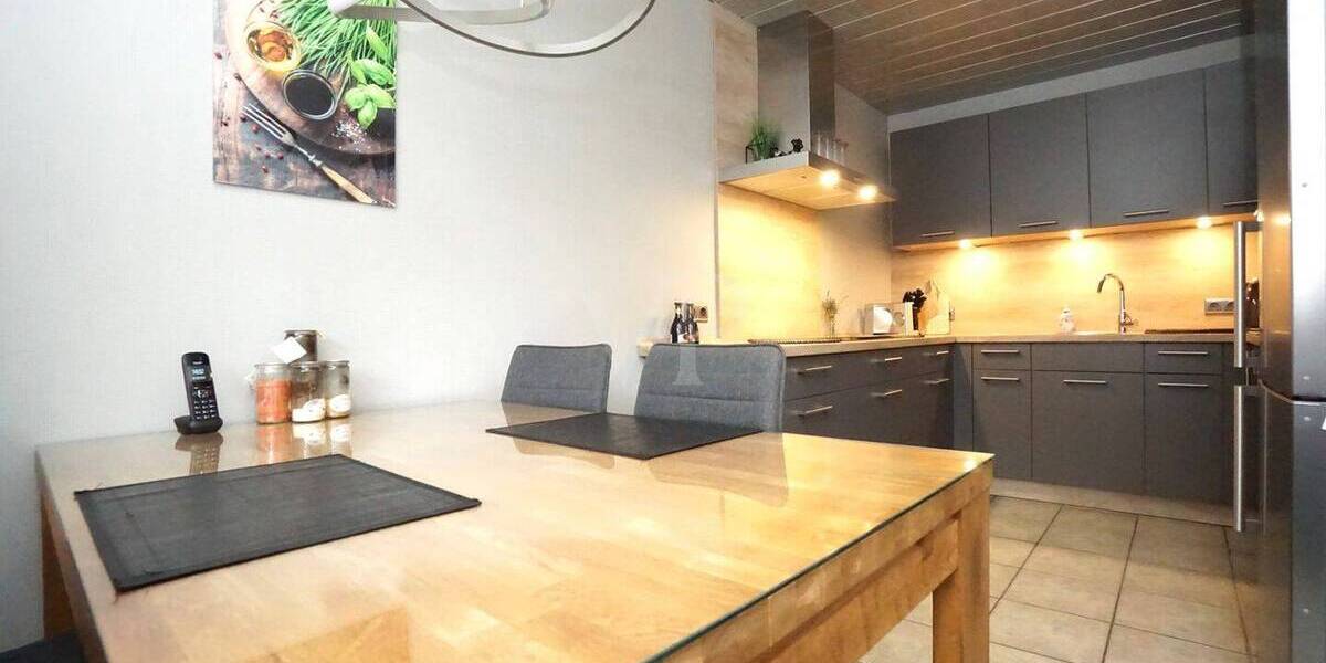 Mehrfamilienhaus, Wohnhaus Petersberg - 6 Zimmer, 180 m&sup2;, 490.000&euro; | Angebot:25731697