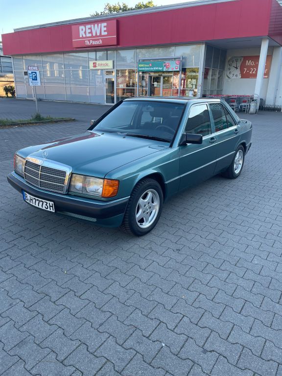 Mercedes-Benz 190 293.636 km 7.990 € Berlin 13409