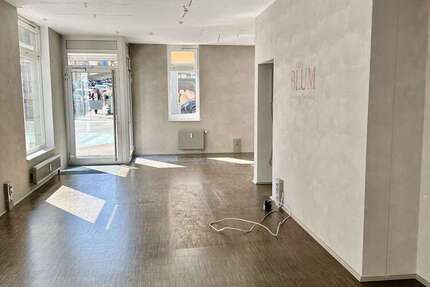 Einzelhandel in Stuttgart 365.000 € 126 m²