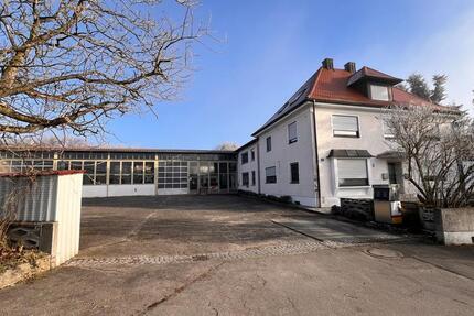 Besondere Liegenschaft (GewerbeWohnen) in reizvoller Lage zimmer