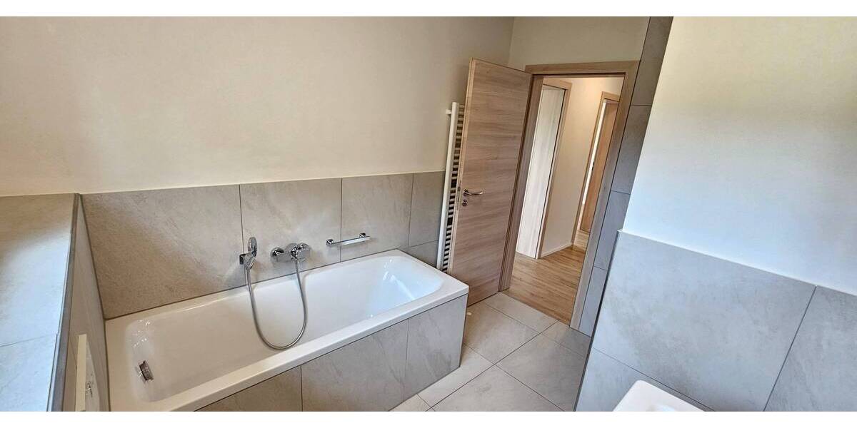 Etagenwohnung Bernhardswald Pettenreuth - 3 Zimmer, 78 m&sup2;, 880&euro; | Angebot:24905505