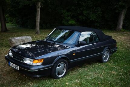 Saab 900
