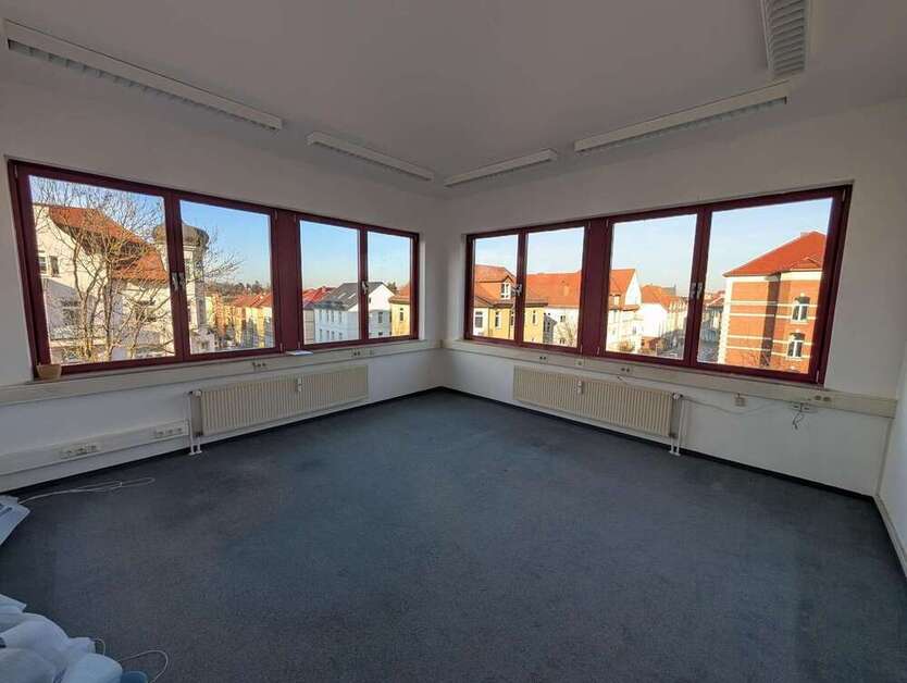 Büro in Gotha 800 € 94.12 m²