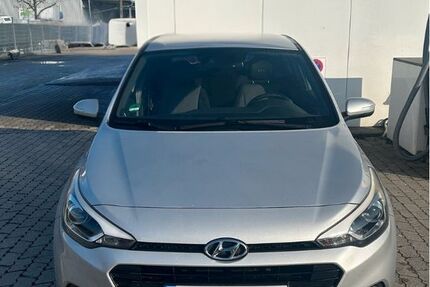 Hyundai i20 101.000 km 11.800 &euro; Karlsfeld 85757