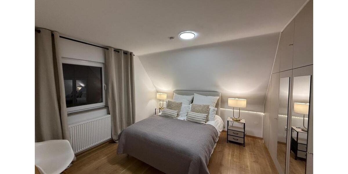 Dachgeschoßwohnung Frankfurt am Main Nied - 3 Zimmer, 62 m&sup2;, 1.650&euro; | Angebot:26596238