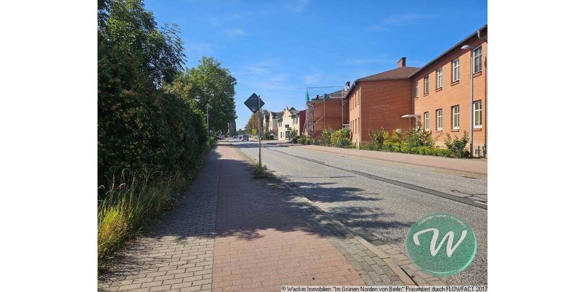 Einfamilienhaus Friedland - 7 Zimmer, 250 m&sup2;, 196.000&euro; | Angebot:25741060