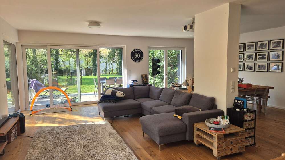 Einfamilienhaus Erlangen Burgberg - 5 Zimmer, 230 m&sup2;, 4.260&euro; | Angebot:26349654