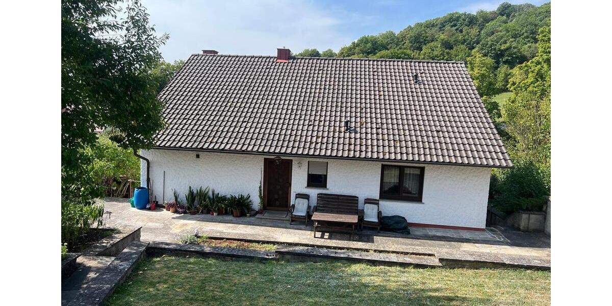 Einfamilienhaus Schonungen Forst - 6 Zimmer, 190 m&sup2;, 300.000&euro; | Angebot:27055052