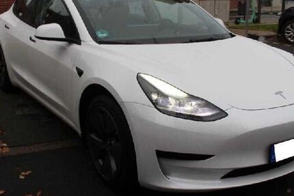 Tesla Model 3 50.000 km 25.500 &euro; Kirchberg/Untermitterdorf 94259