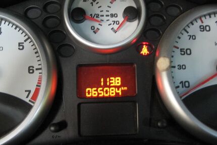 Peugeot 207 65.081 km 3.900 &euro; Witzenhausen 37213