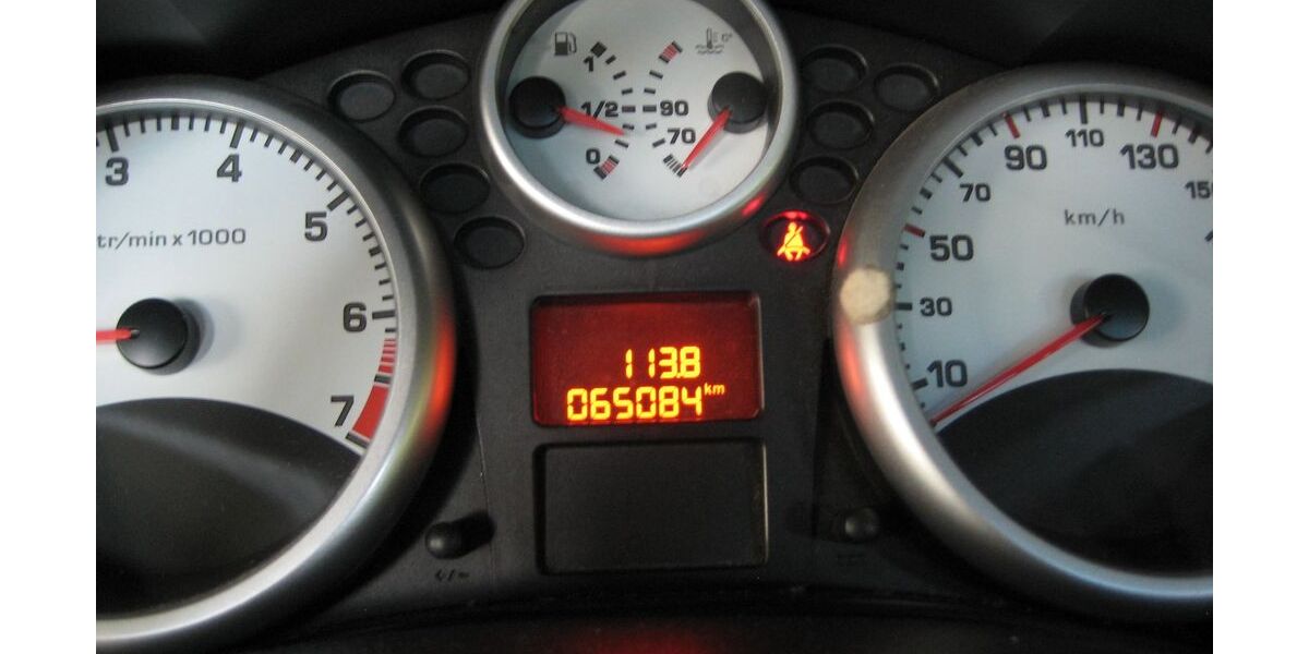 Peugeot 207 65.081 km 3.900 &euro; Witzenhausen 37213