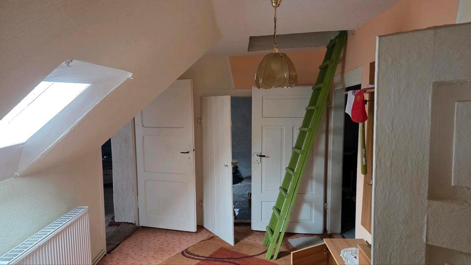 Reihenhaus Hettstedt - 3 Zimmer, 130 m&sup2;, 35.000&euro; | Angebot:27126510