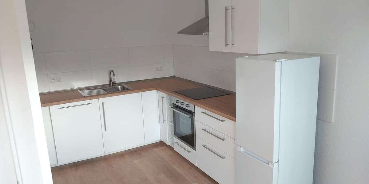 Etagenwohnung Halle Halle-Neustadt - 5 Zimmer, 81 m&sup2;, 650&euro; | Angebot:25436746