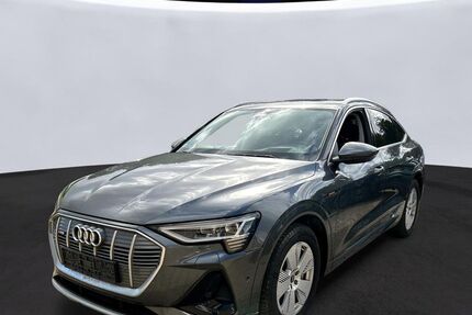 Audi e-tron 41.861 km 37.990 &euro; Hamburg 22047