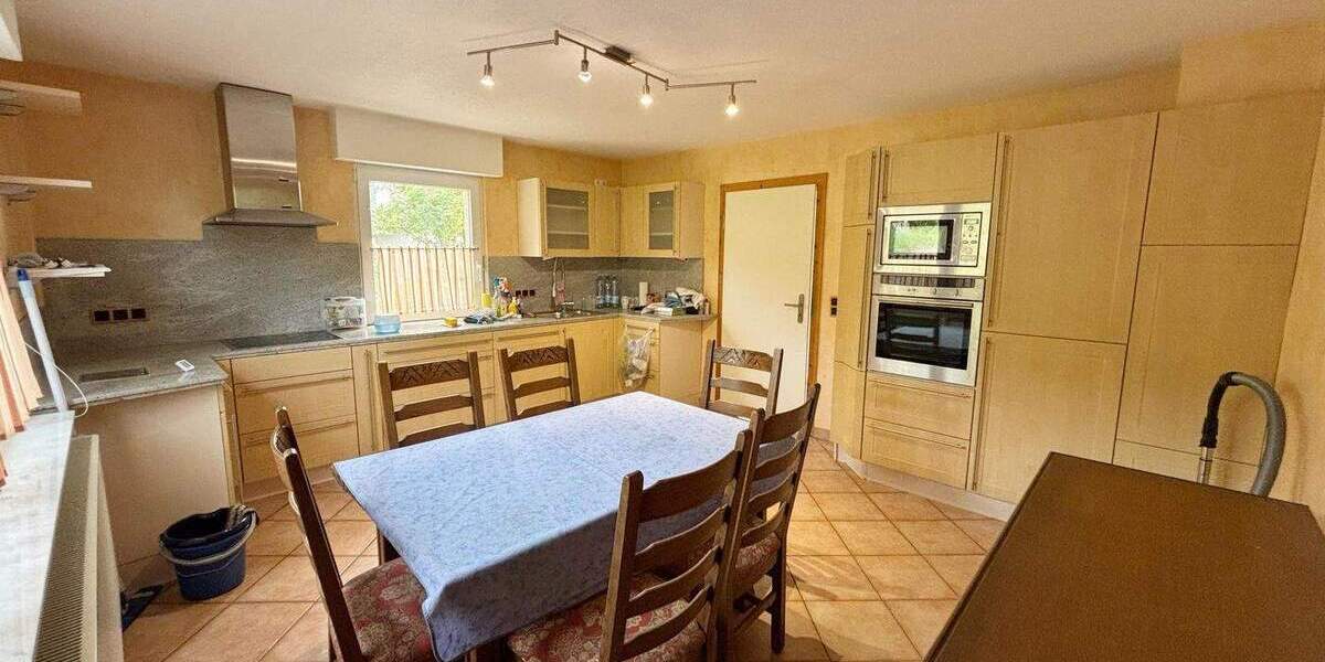 Einfamilienhaus mit großzügiger Ausbaumöglichkeit 6 zimmer