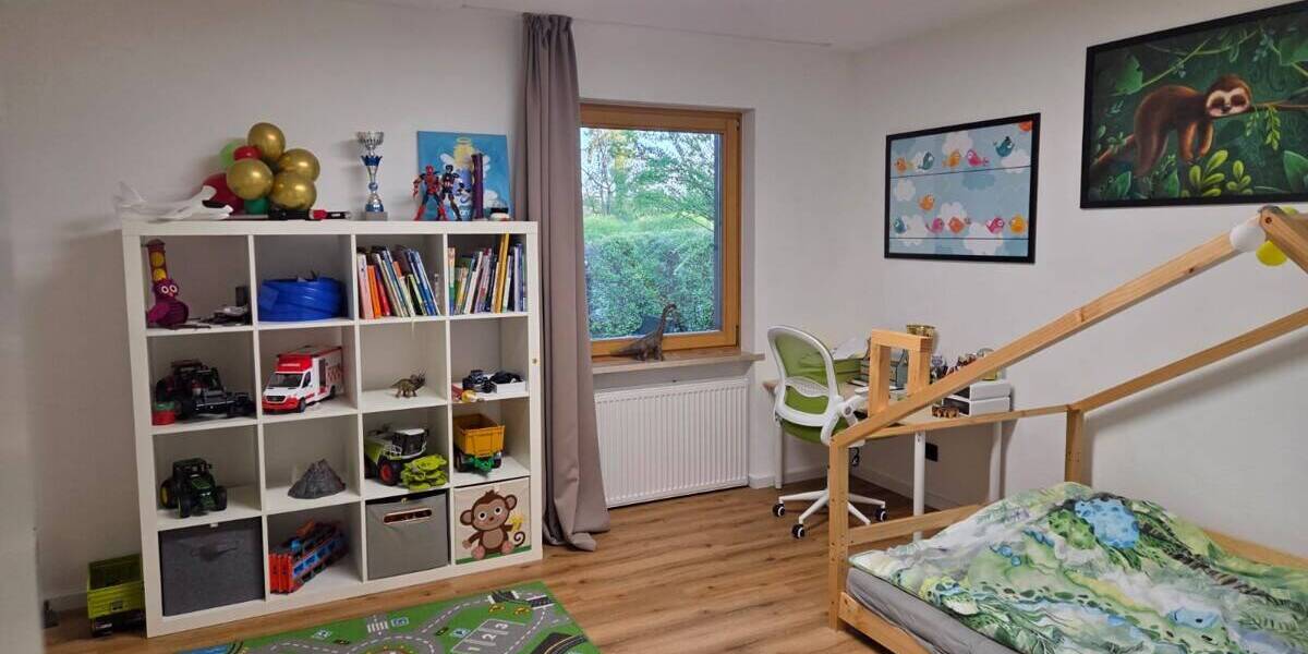 Einfamilienhaus Burghausen - 8 Zimmer, 298 m&sup2;, 1.180.000&euro; | Angebot:26730817