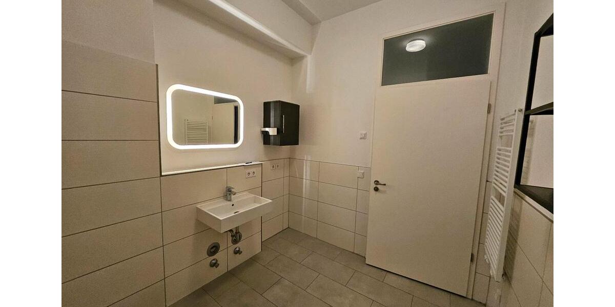 Erdgeschoßwohnung Frankfurt am Main Gutleutviertel - 3 Zimmer, 81 m&sup2;, 1.700&euro; | Angebot:25501529