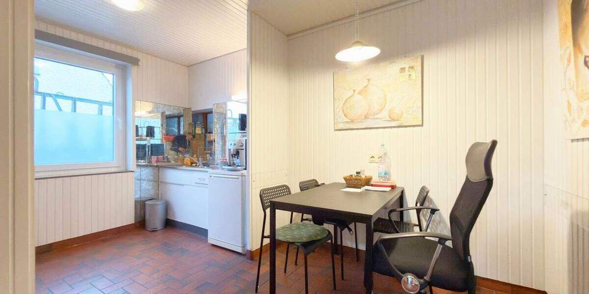 Gewerbeobjekt Bremen Kirchhuchting - 8 Zimmer, 451 m&sup2;, 389.000&euro; | Angebot:25771365