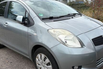 Toyota Yaris 277.000 km 1.250 &euro; Ochtendung 56299
