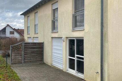 Doppelhaushälfte mit großem Garten und Garage 5 zimmer