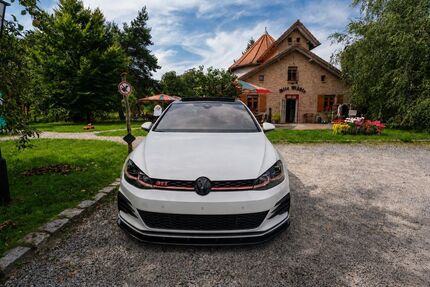 VW Golf 93.500 km 21.900 &euro; Vogelsdorf 15370