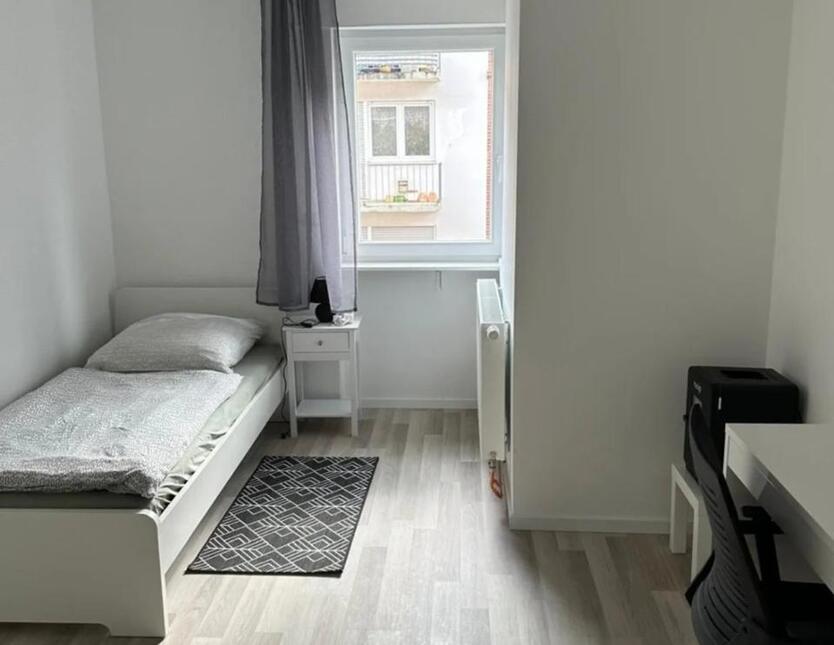 Möbliertes WG-Zimmer im Herzen von Augsburg – Antonsviertel zimmer