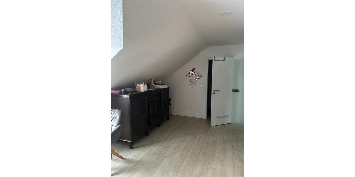 Großzügige 3-Zimmer Wohnung ohne weitere Wohneinheit 3 zimmer