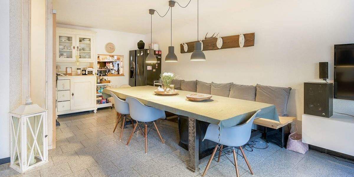 Reihenmittelhaus Bruchsal / Helmsheim Helmsheim - 6 Zimmer, 169 m&sup2;, 449.000&euro; | Angebot:25896127