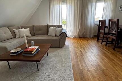 Lichtdurchflutete 2,5 Zi-Wohnung | möbliert | ab Dezember zimmer