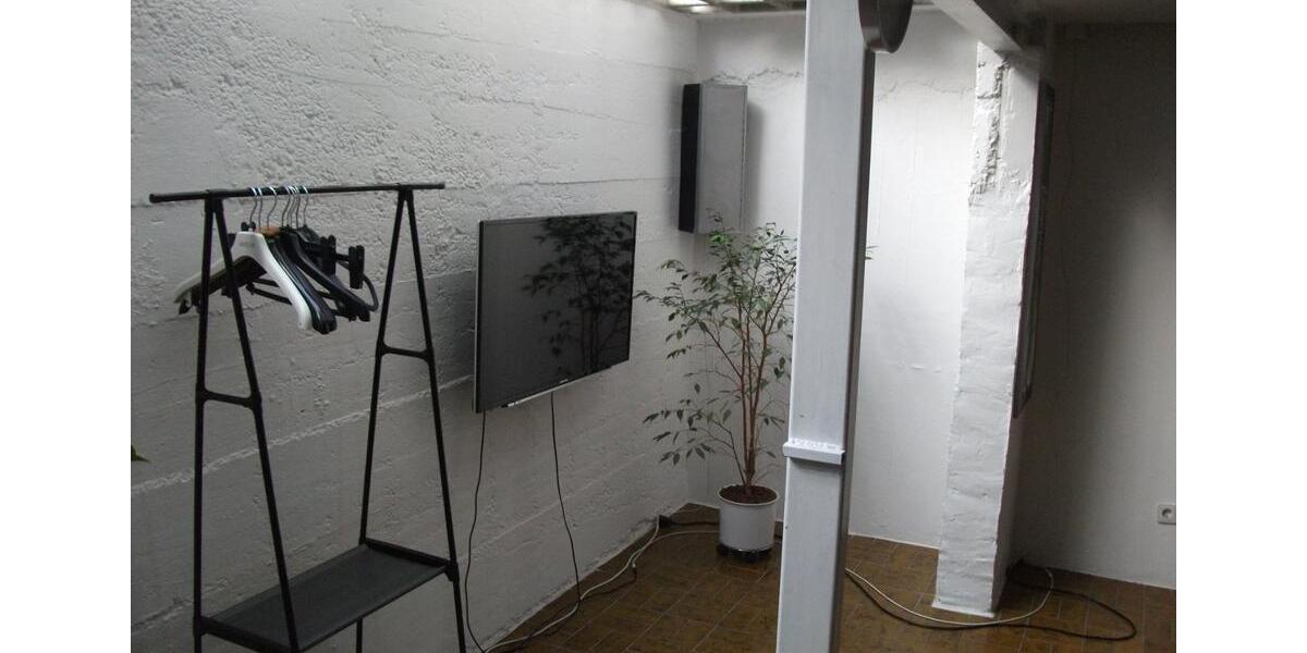 Etagenwohnung Unterhaching - 1 Zimmer, 65 m&sup2;, 1.200&euro; | Angebot:25650955