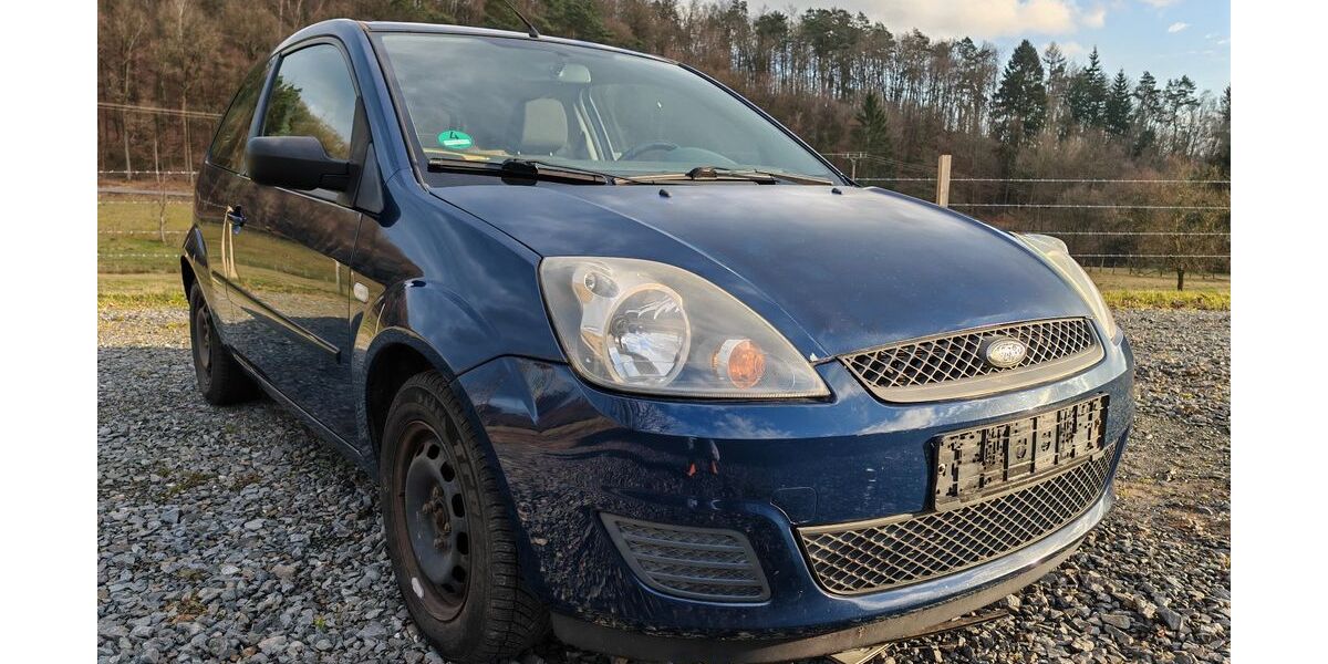 Ford Fiesta 205.000 km 1.050 &euro; Waldbröl 51545