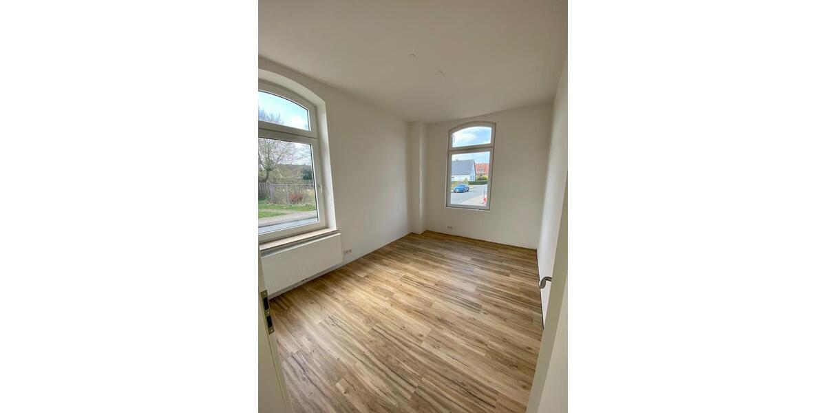 Hochparterre Nordenham - 2 Zimmer, 100 m&sup2;, 1.090&euro; | Angebot:25613482