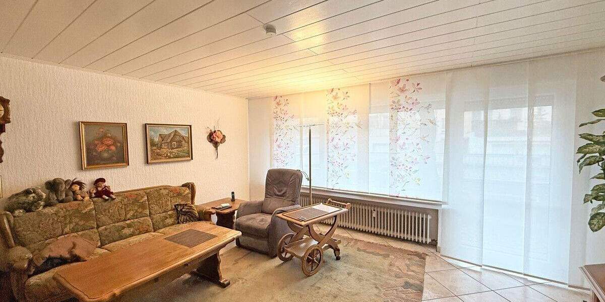 Etagenwohnung Dinslaken Innenstadt - 3 Zimmer, 75 m&sup2;, 209.000&euro; | Angebot:24504279