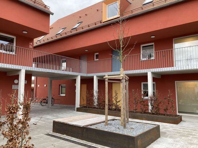 Wohnung zum Mieten in Regenstauf 584,50 € 72.16 m²