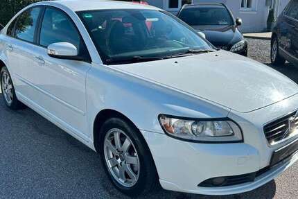 Volvo S40 112.000 km 3.790 &euro; Roding 93426