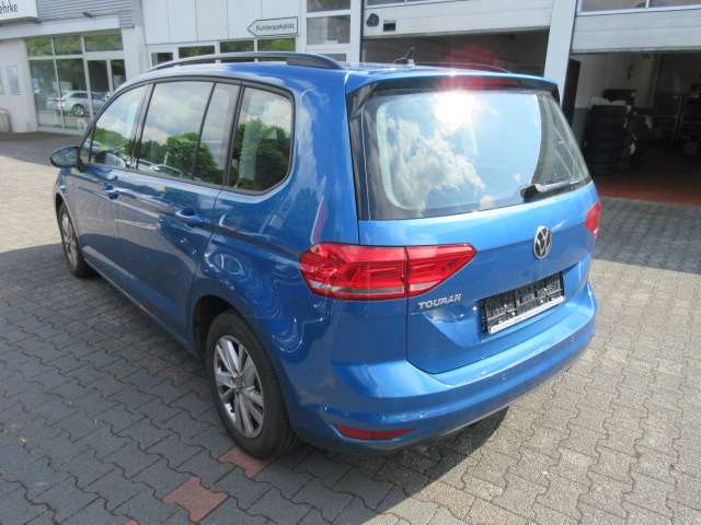 Touran Comfortline 2.0 TDI DSG NAVI AHK LED ACC AL