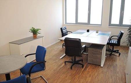 Büro 7 im 6. OG - Penthouse Business Center Dresden, komplett ausgestattet zimmer