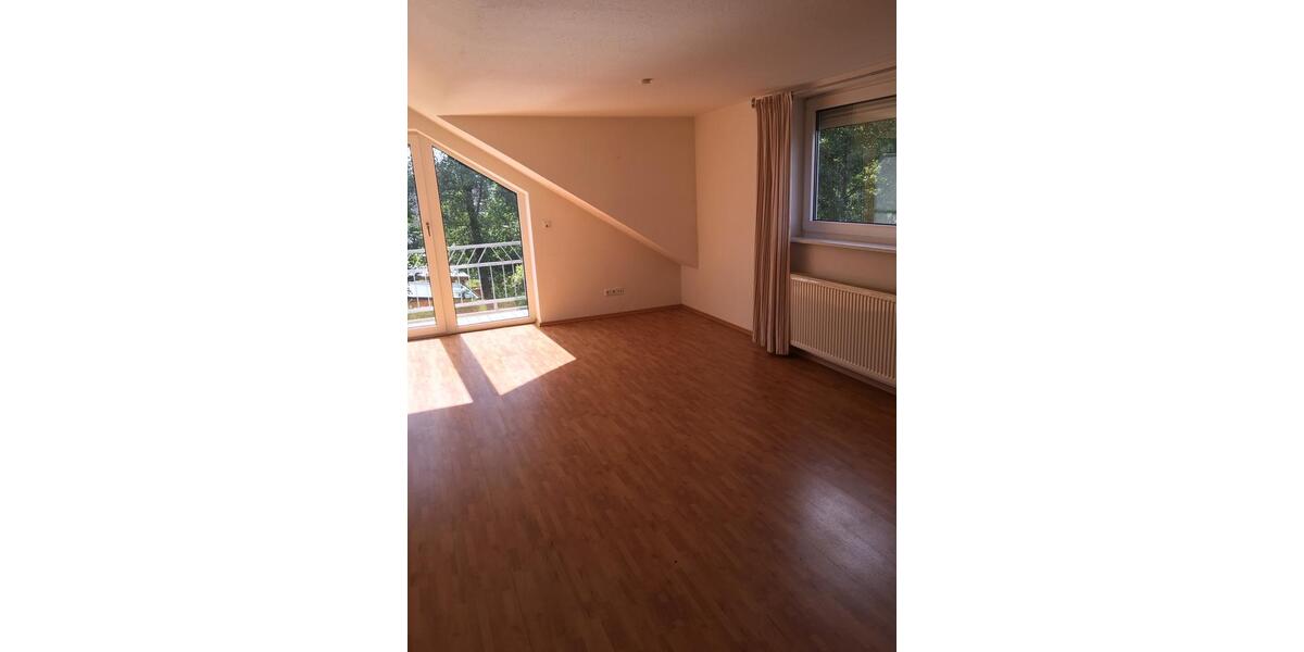 3 Zimmer Dachgeschosswohnung in Stuhr nähe Rathaus 3 zimmer