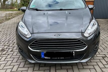 Ford Fiesta 188.000 km 4.800 &euro; Söllingen 38387