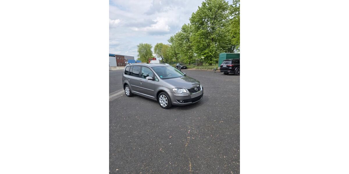 VW Touran 144.000 km 6.500 &euro; Wachtendonk 47669