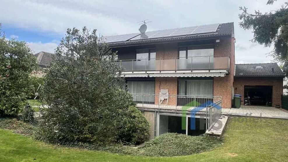 Haus zum Kaufen in Düren 598.000 € 286 m²